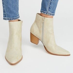 Snakeskin Ankle Bootie Cream 7.5